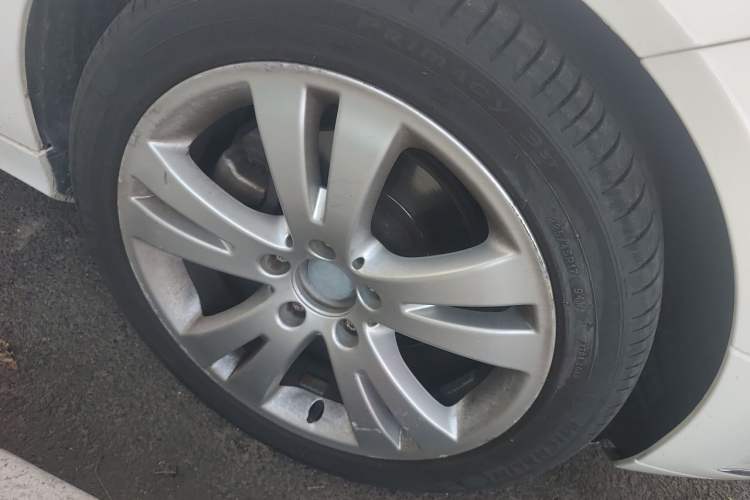 Used Mercedes-Benz C-Class 2008 C 280 Fashion Model Right Front Wheel Hub