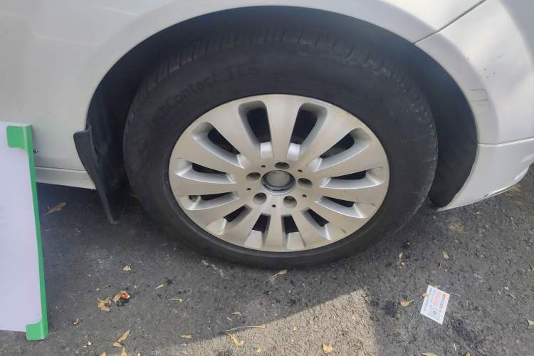 Used Mercedes-Benz C-Class 2008 C 200K Elegant Model Right Front Wheel Hub