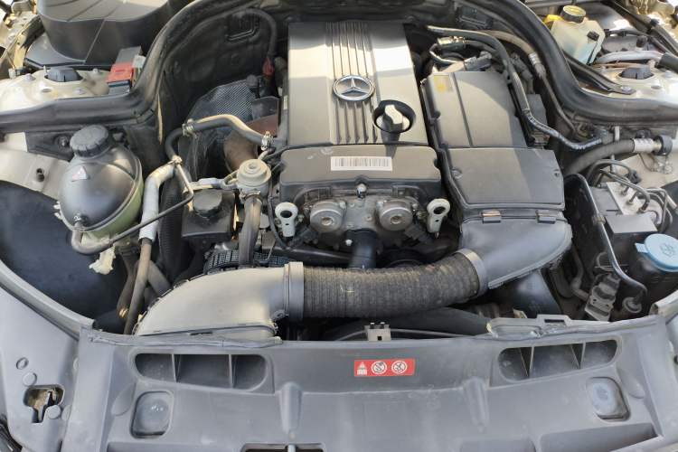 Used Mercedes-Benz C-Class 2008 C 200K Fashion Model Engine Bay