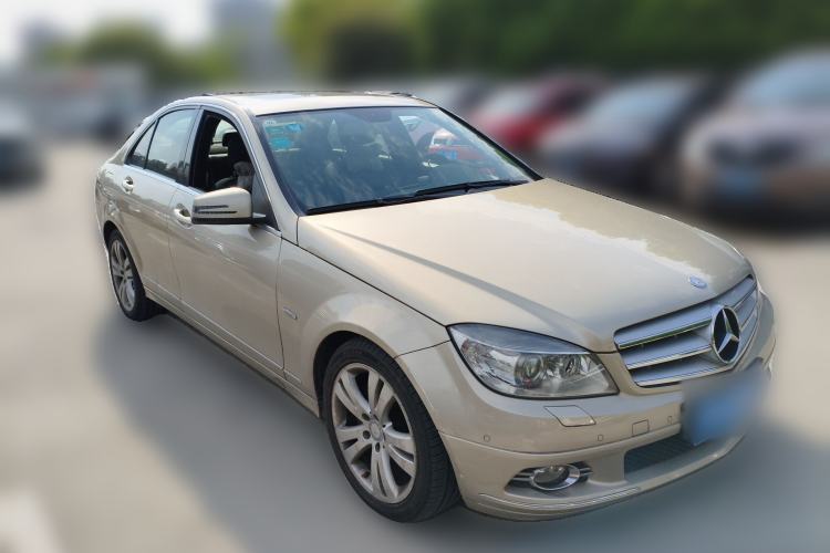 Used Mercedes-Benz C-Class 2008 C 200K Fashion Model Front Right 45 Deg