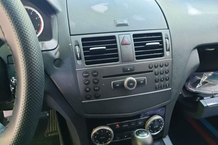 Used Mercedes-Benz C-Class 2010 C 180K Classic model Audio And AC Panel