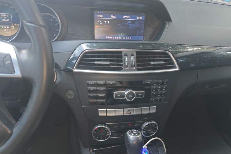 Used Mercedes-Benz C-Class 2010 C 180K Classic model Audio And AC Panel