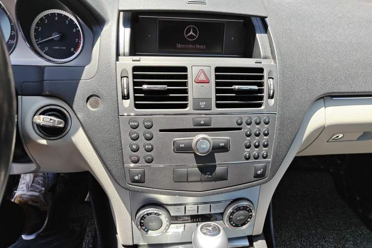 Used Mercedes-Benz C-Class 2010 C 200 CGI Estate Audio And AC Panel