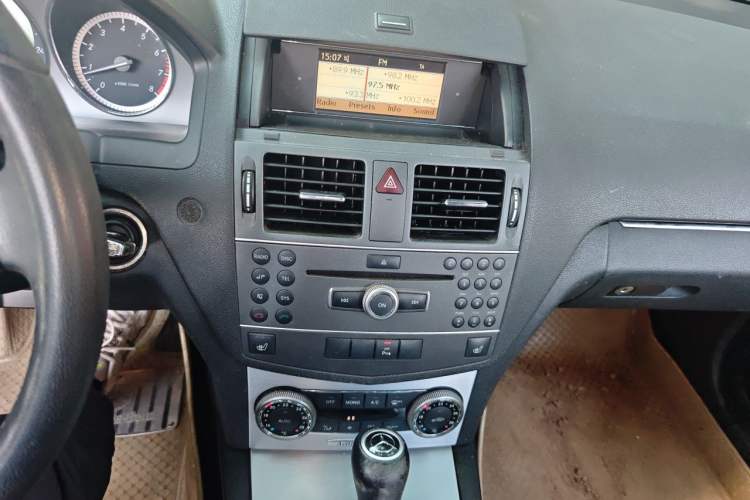 Used Mercedes-Benz C-Class 2010 C 200 CGI Estate Audio And AC Panel