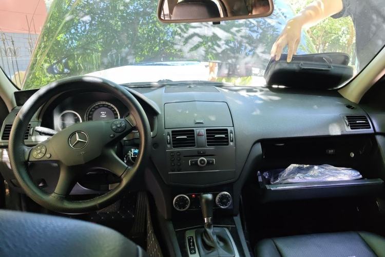Used Mercedes-Benz C-Class 2010 C 180K Classic model Center Console