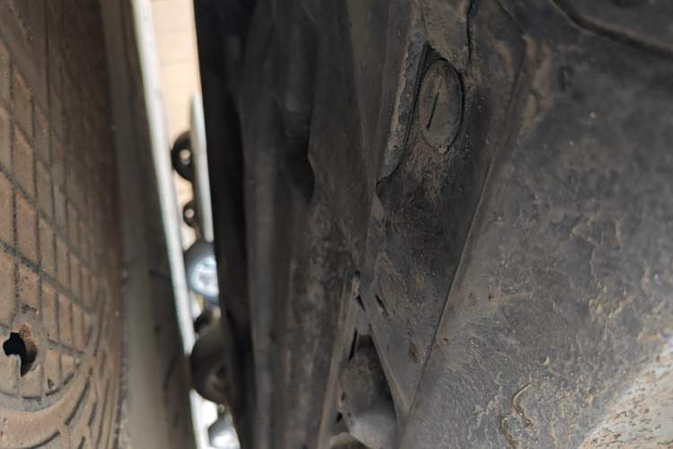 Used Mercedes-Benz C-Class 2010 C 180K Classic model Chassis Front Left