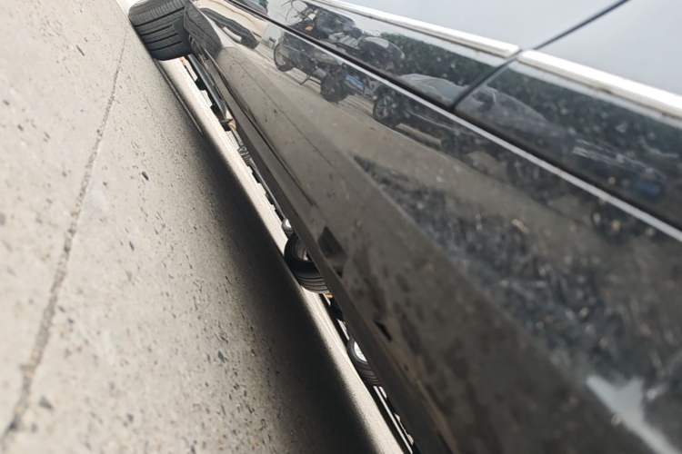 Used Mercedes-Benz C-Class 2010 C 200 CGI Fashion Model Chassis Front Right