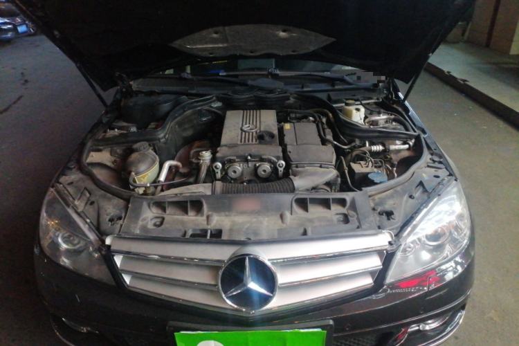 Used Mercedes-Benz C-Class 2010 C 200K Fashion Model Engine Bay