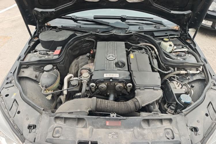 Used Mercedes-Benz C-Class 2010 C 200 CGI Fashion Model Engine Bay