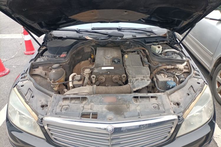 Used Mercedes-Benz C-Class 2010 C 180K Classic model Engine Bay