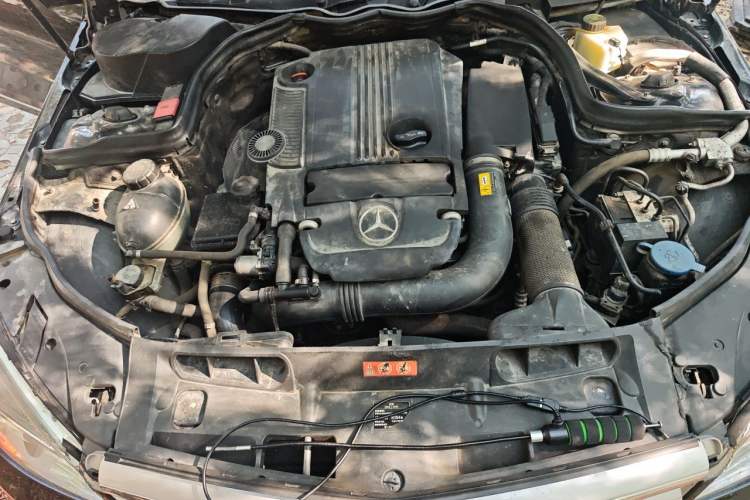 Used Mercedes-Benz C-Class 2010 C 200 CGI Estate Engine Bay