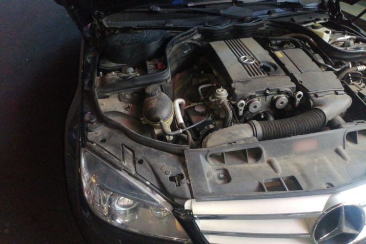 Used Mercedes-Benz C-Class 2010 C 200K Fashion Model Engine Bay Right