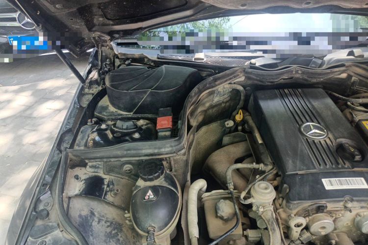 Used Mercedes-Benz C-Class 2010 C 180K Classic model Engine Bay Right