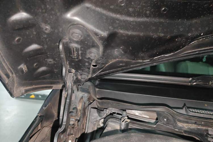 Used Mercedes-Benz C-Class 2010 C 200 CGI Estate Engine Bay Right