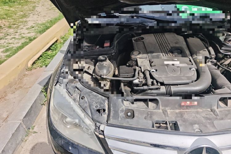 Used Mercedes-Benz C-Class 2010 C 200 CGI Fashion Model Engine Bay Right