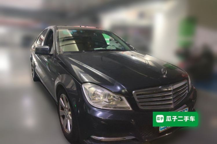 Used Mercedes-Benz C-Class 2010 C 180K Classic model Front Right 45 Deg