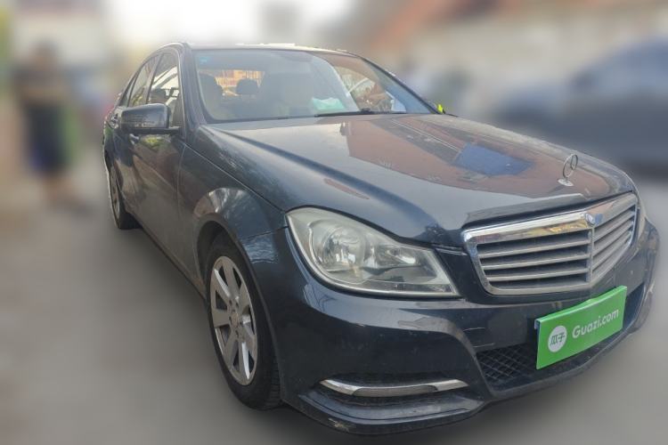 Used Mercedes-Benz C-Class 2010 C 180K Classic model Front Right 45 Deg