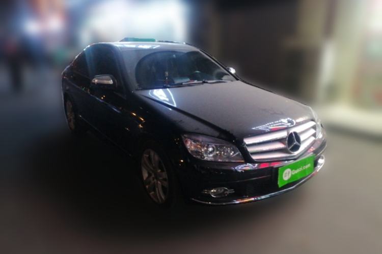 Used Mercedes-Benz C-Class 2010 C 200K Fashion Model Front Right 45 Deg