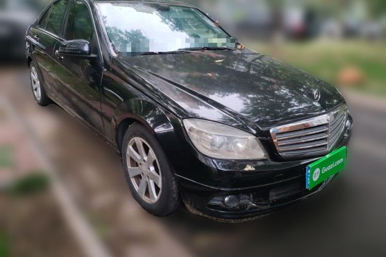 Used Mercedes-Benz C-Class 2010 C 180K Classic model Front Right 45 Deg