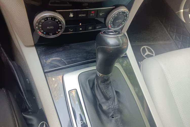 Used Mercedes-Benz C-Class 2010 C 180K Classic model Gear Lever