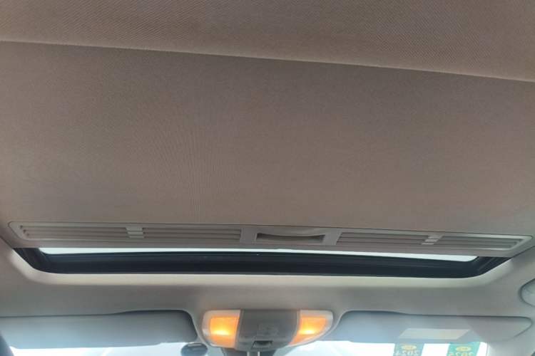 Used Mercedes-Benz C-Class 2010 C 300 Fashion Model Headliner