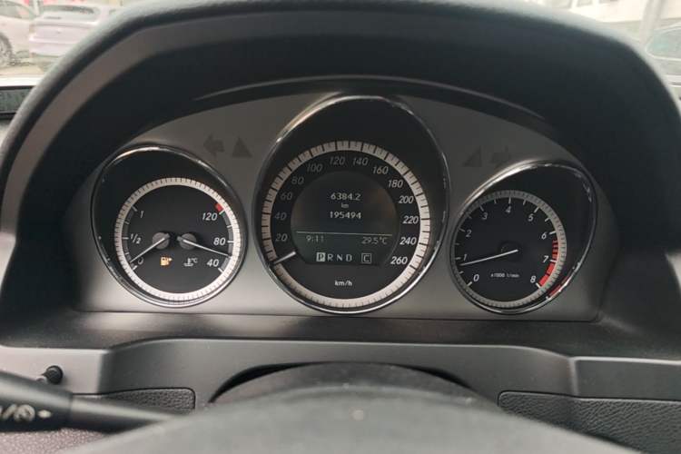 Used Mercedes-Benz C-Class 2010 C 200 CGI Fashion Model Instrument Cluster
