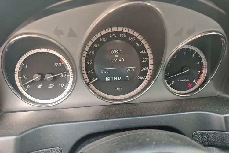 Used Mercedes-Benz C-Class 2010 C 200 CGI Fashion Model Instrument Cluster