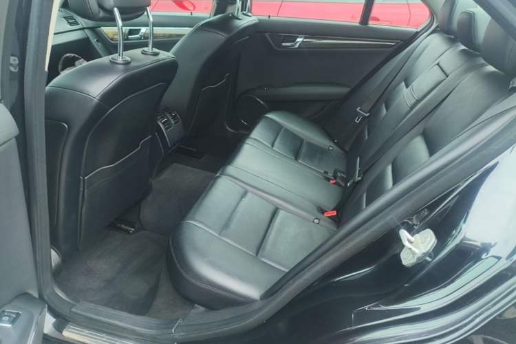Used Mercedes-Benz C-Class 2010 C 300 Fashion Model Left Rear Seat