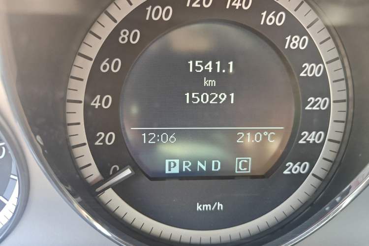 Used Mercedes-Benz C-Class 2010 C 200 CGI Estate Odometer Close Up