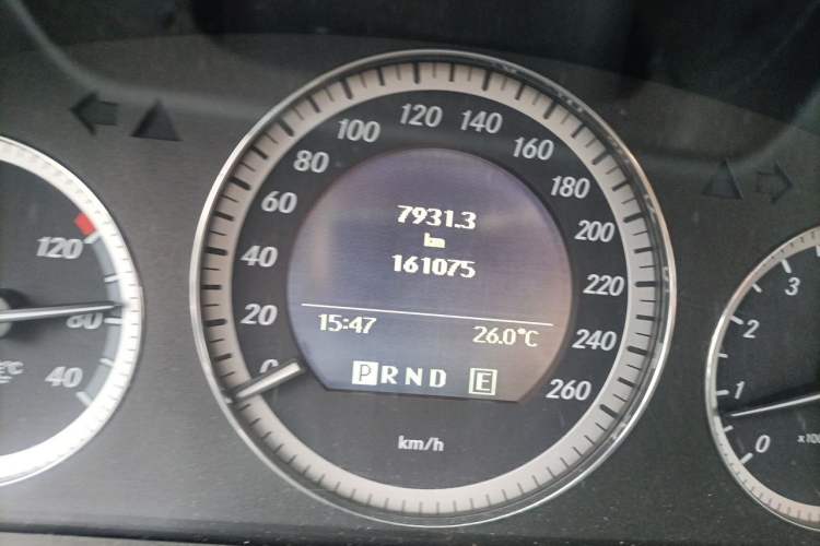 Used Mercedes-Benz C-Class 2010 C 180K Classic model Odometer Close Up