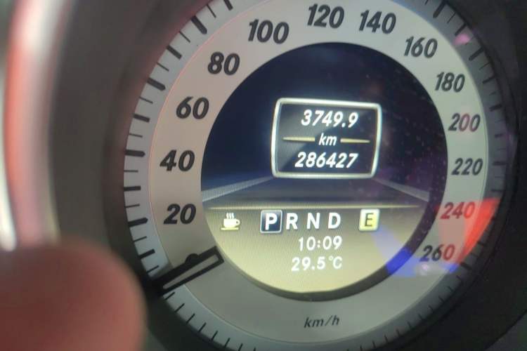 Used Mercedes-Benz C-Class 2010 C 200 CGI Elegance Model Odometer Close Up