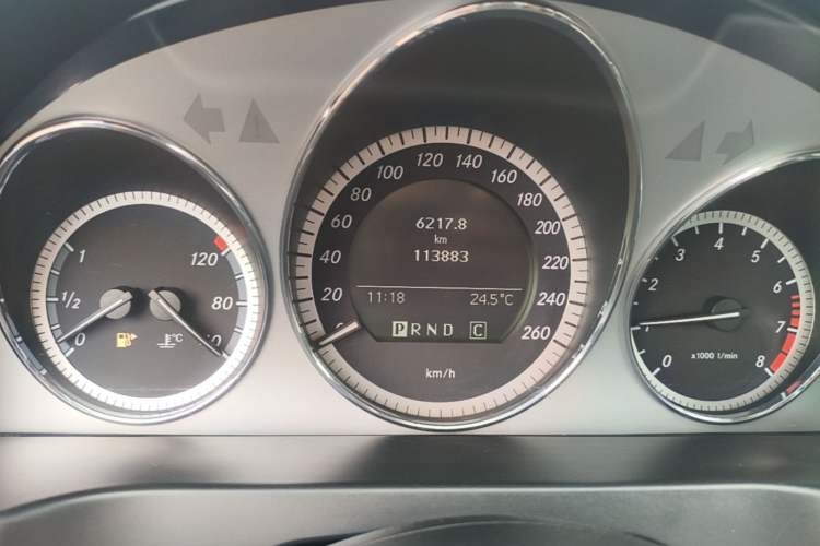 Used Mercedes-Benz C-Class 2010 C 300 Fashion Model Odometer Close Up
