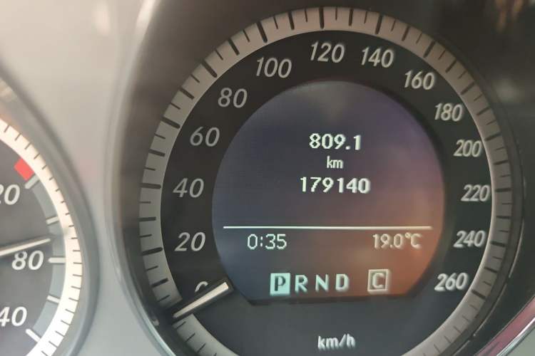 Used Mercedes-Benz C-Class 2010 C 200 CGI Fashion Model Odometer Close Up