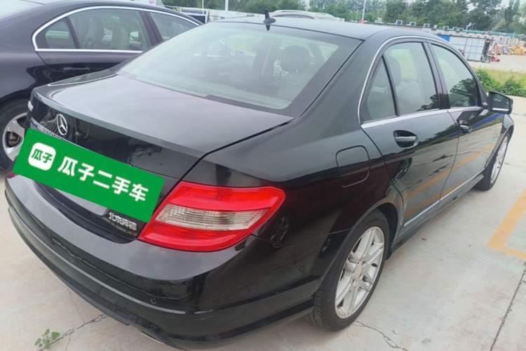 Used Mercedes-Benz C-Class 2010 C 300 Fashion Model Rear Right 45 Deg