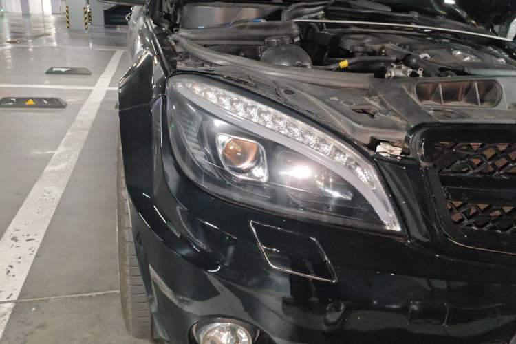 Used Mercedes-Benz C-Class 2010 C 200 CGI Estate Right Front Headlight