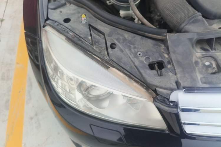 Used Mercedes-Benz C-Class 2010 C 300 Fashion Model Right Front Headlight
