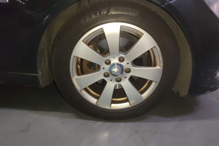 Used Mercedes-Benz C-Class 2010 C 180K Classic model Right Front Wheel Hub