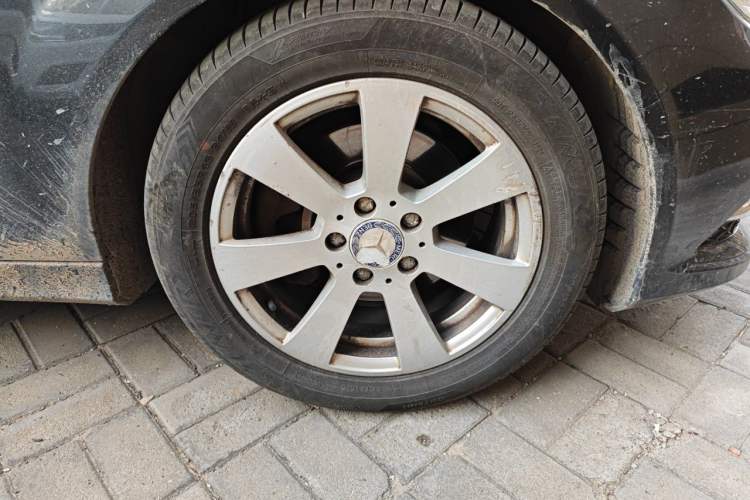 Used Mercedes-Benz C-Class 2010 C 180K Classic model Right Front Wheel Hub