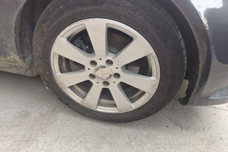 Used Mercedes-Benz C-Class 2010 C 180K Classic model Right Front Wheel Hub