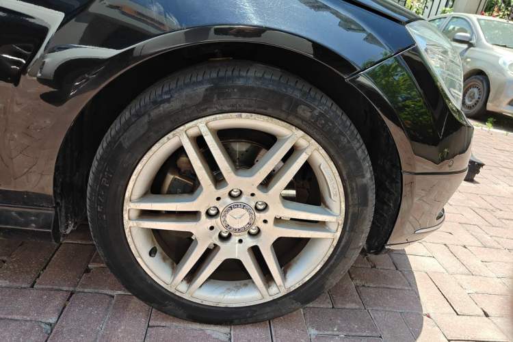 Used Mercedes-Benz C-Class 2010 C 200 CGI Estate Right Front Wheel Hub