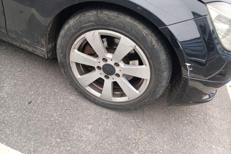 Used Mercedes-Benz C-Class 2010 C 180K Classic model Right Front Wheel Hub