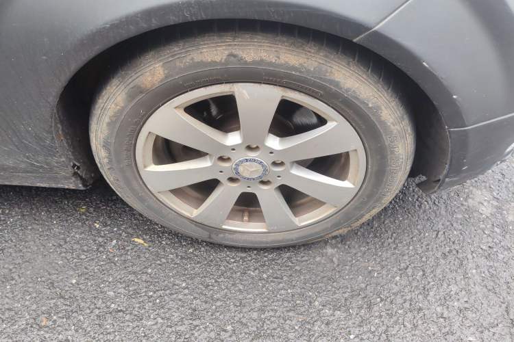 Used Mercedes-Benz C-Class 2010 C 180K Classic model Right Front Wheel Hub