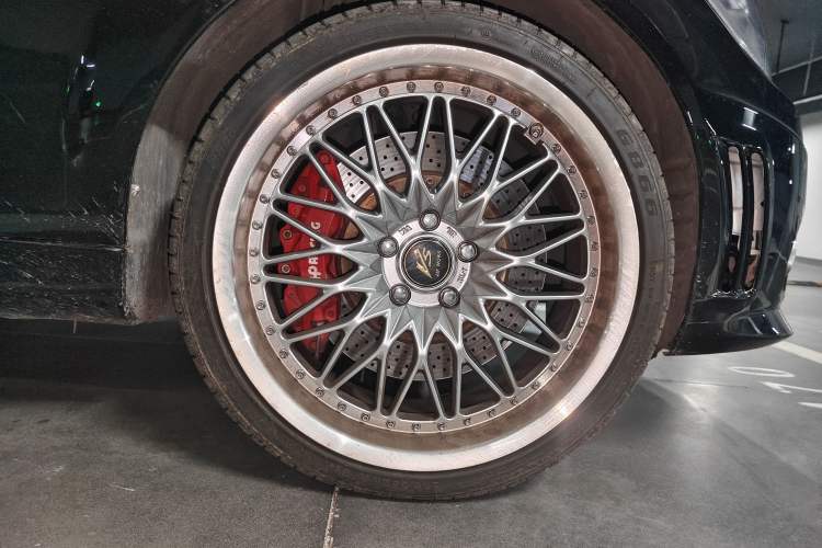Used Mercedes-Benz C-Class 2010 C 200 CGI Estate Right Front Wheel Hub