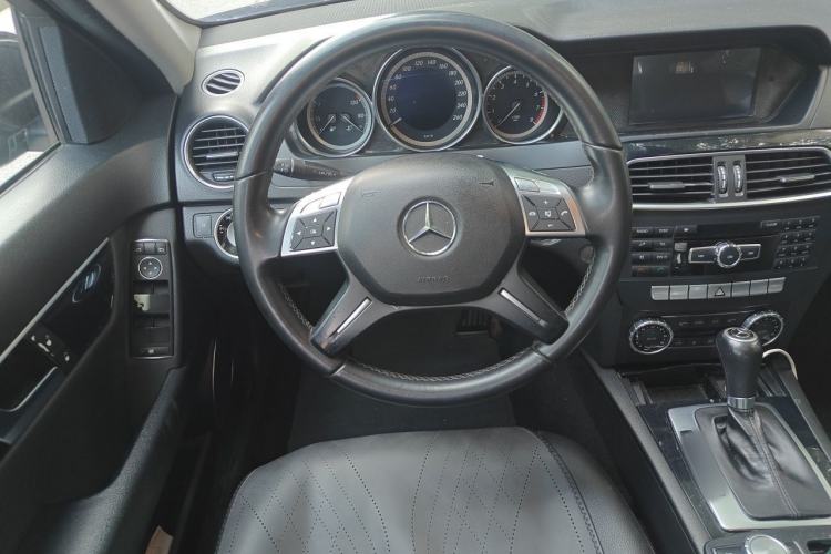 Used Mercedes-Benz C-Class 2010 C 180K Classic model Steering Wheel