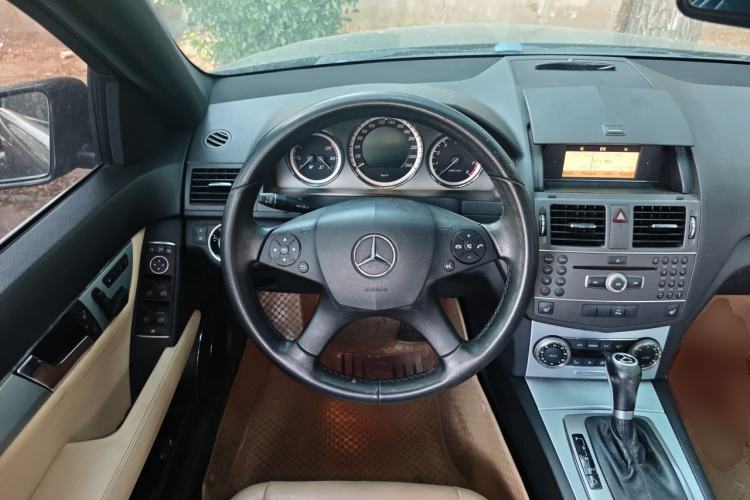 Used Mercedes-Benz C-Class 2010 C 200 CGI Estate Steering Wheel