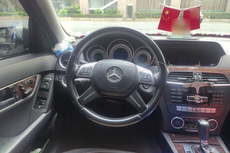 Used Mercedes-Benz C-Class 2010 C 200 CGI Elegance Model Steering Wheel