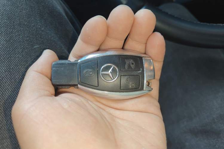 Used Mercedes-Benz C-Class 2010 C 180K Classic model Vehicle Key