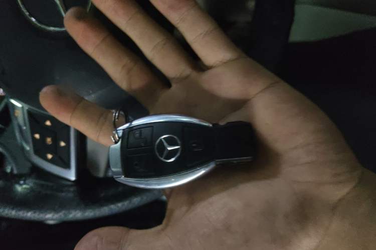 Used Mercedes-Benz C-Class 2010 C 180K Classic model Vehicle Key