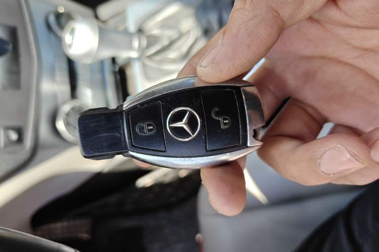 Used Mercedes-Benz C-Class 2010 C 200 CGI Estate Vehicle Key
