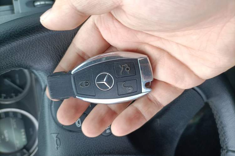Used Mercedes-Benz C-Class 2010 C 180K Classic model Vehicle Key